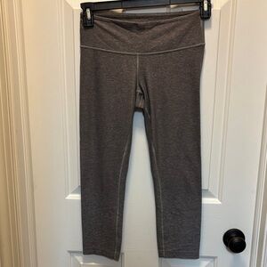 lululemon athletica High-Waist Heather Gray Women's cropped Leggings 6